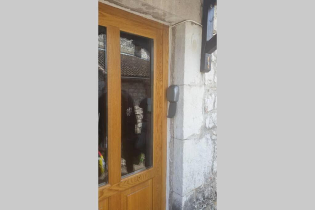 Maison Pierre Et Voute Au Coeur Du Village Balazuc Eksteriør billede