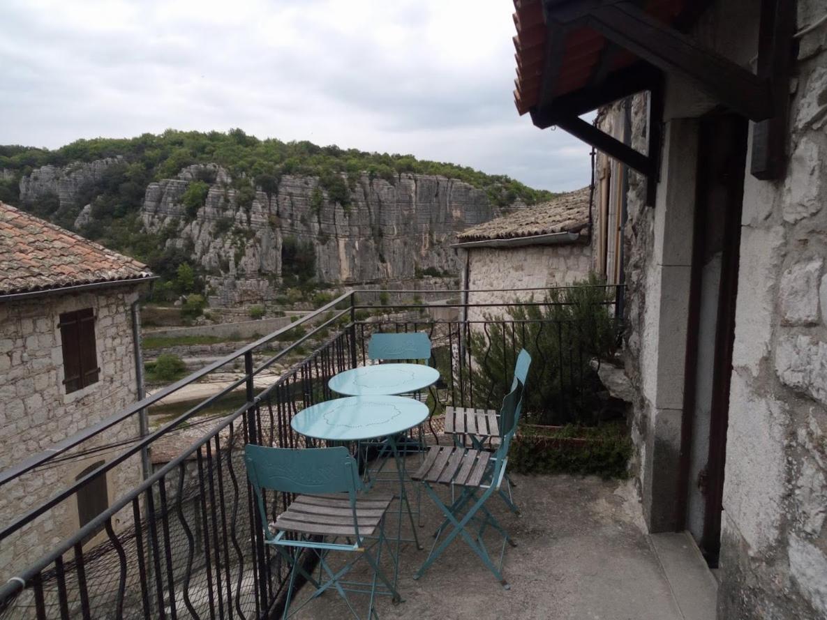 Maison Pierre Et Voute Au Coeur Du Village Balazuc Eksteriør billede