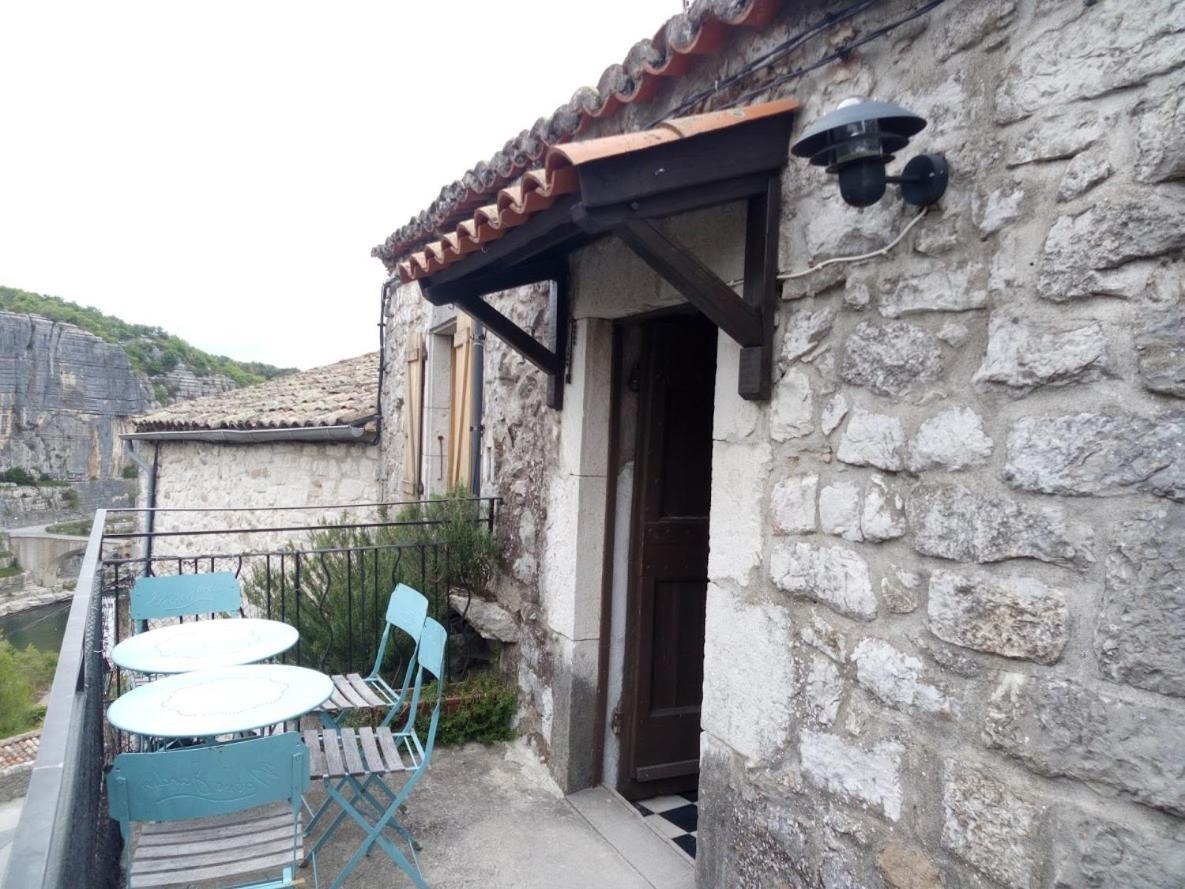 Maison Pierre Et Voute Au Coeur Du Village Balazuc Eksteriør billede