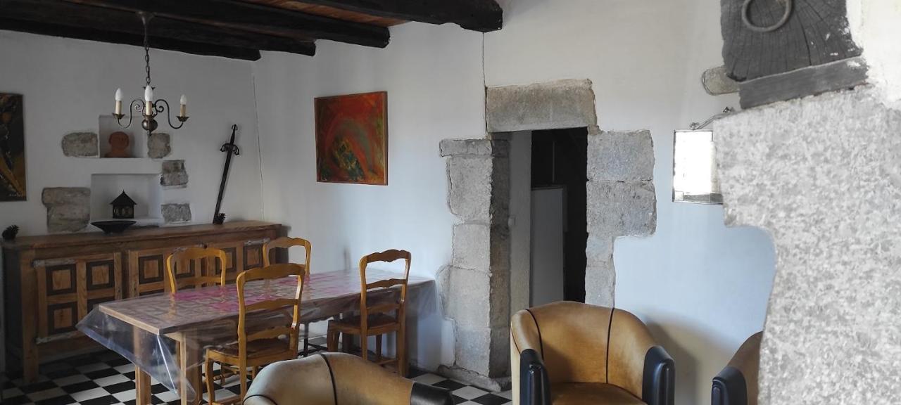 Maison Pierre Et Voute Au Coeur Du Village Balazuc Eksteriør billede