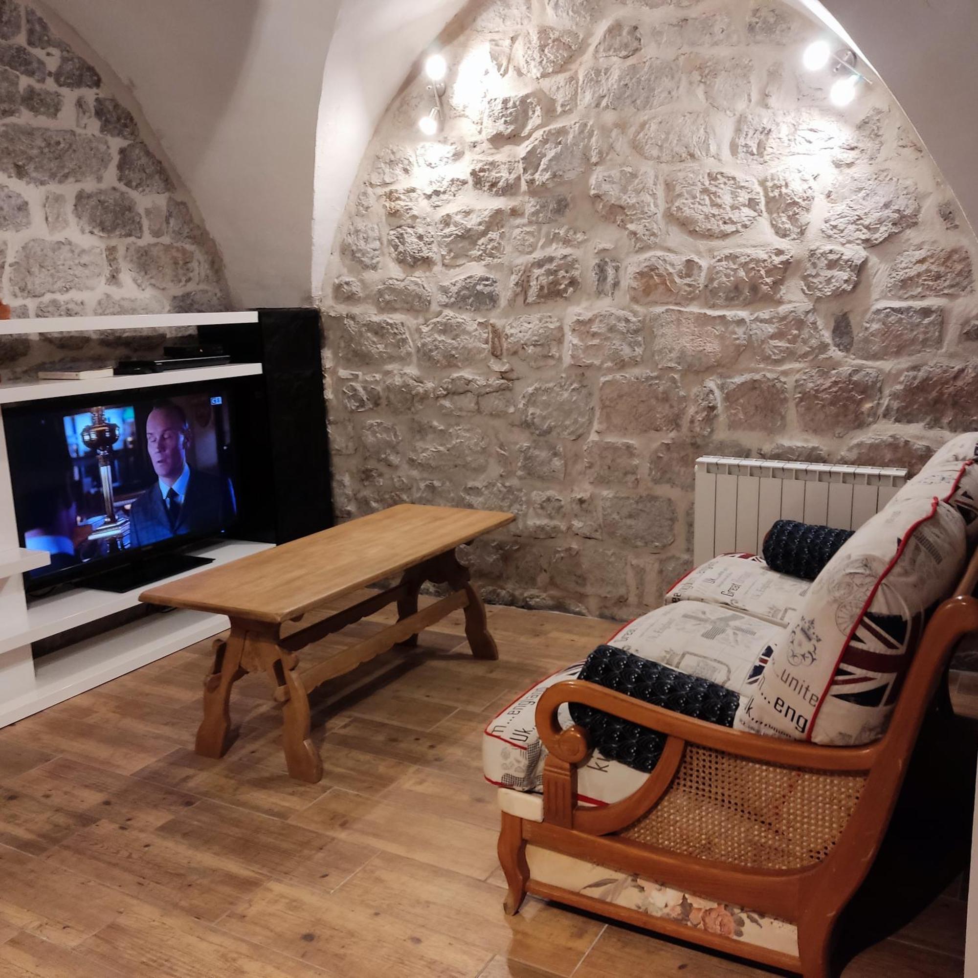 Maison Pierre Et Voute Au Coeur Du Village Balazuc Eksteriør billede